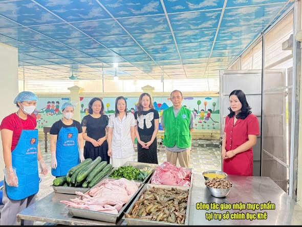BỮA ĂN BÁN TRÚ GỬI TRỌN YÊU THƯƠNG